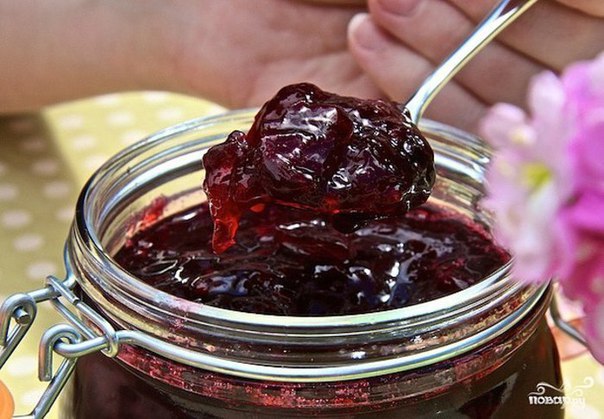 Вишня консервированная в желе — нежнее варенья, ягоды совсем как свежие! Вишня консервированная в желе — нежнее варенья, ягоды совсем как свежие!